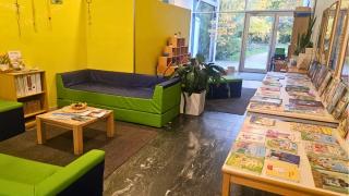Büchertisch bei Buchausstellung